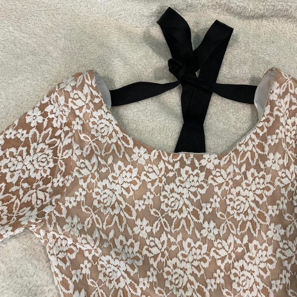 white lace dress with bow - Picture 2 of 4